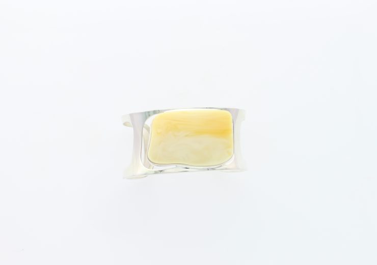 A photo of the 925 Sterling Silver Amber product