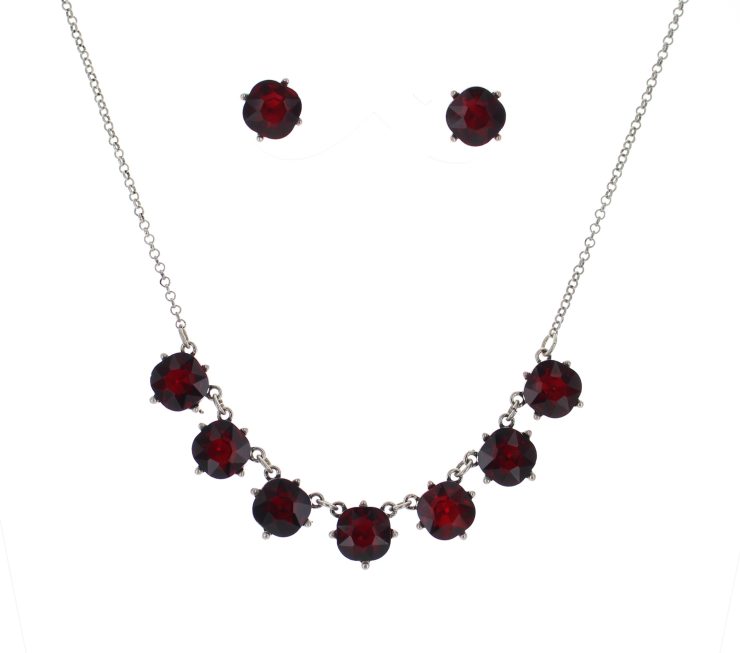 A photo of the Simple Gem Necklace product