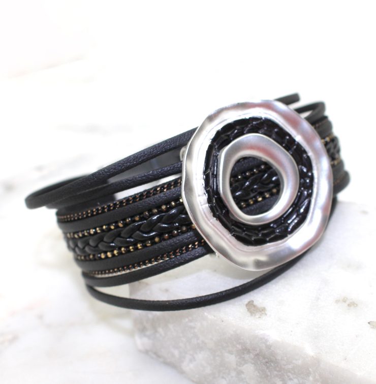 A photo of the Ring Bracelet product