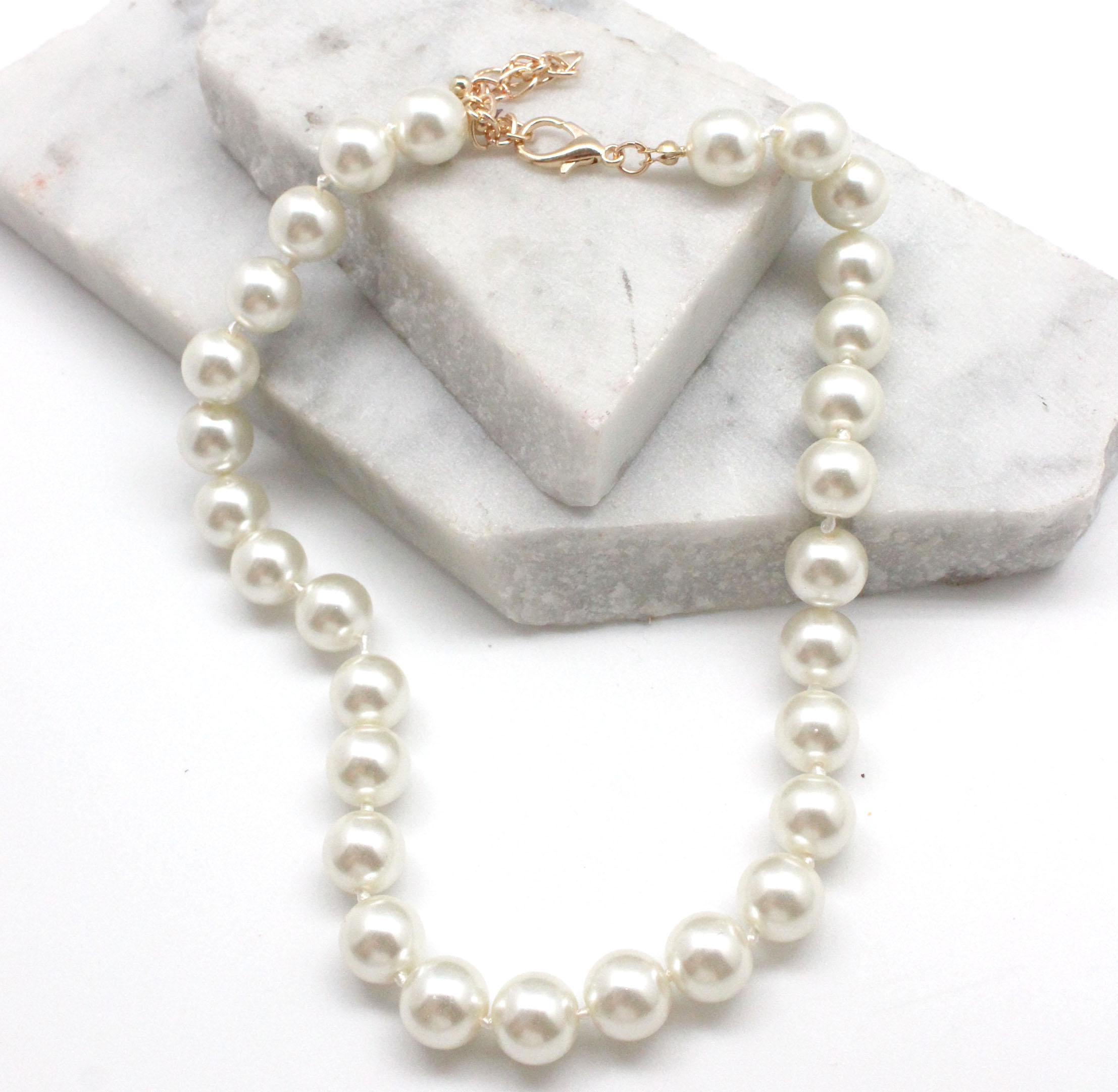 This item is unavailable -   White pearl necklace, Pearls, Classic  pearl necklace