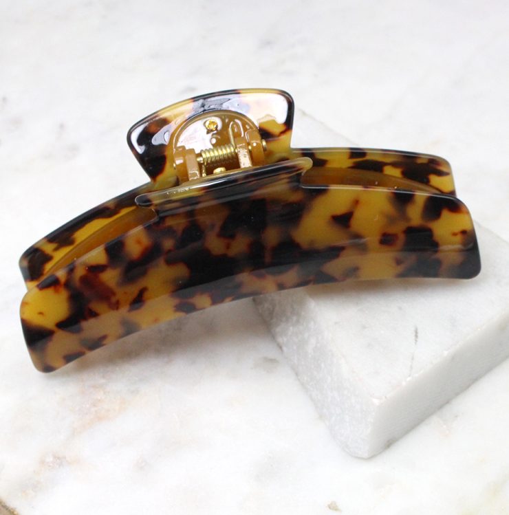 A photo of the Tortoiseshell Claw Clip product