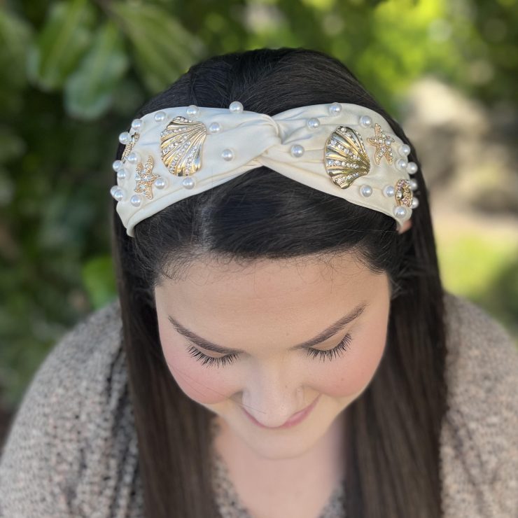A photo of the Sealife & Pearls Headband product
