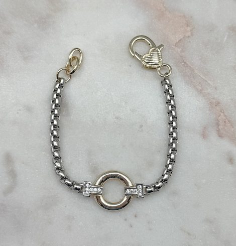 A photo of the Connecting Circle Braclet product